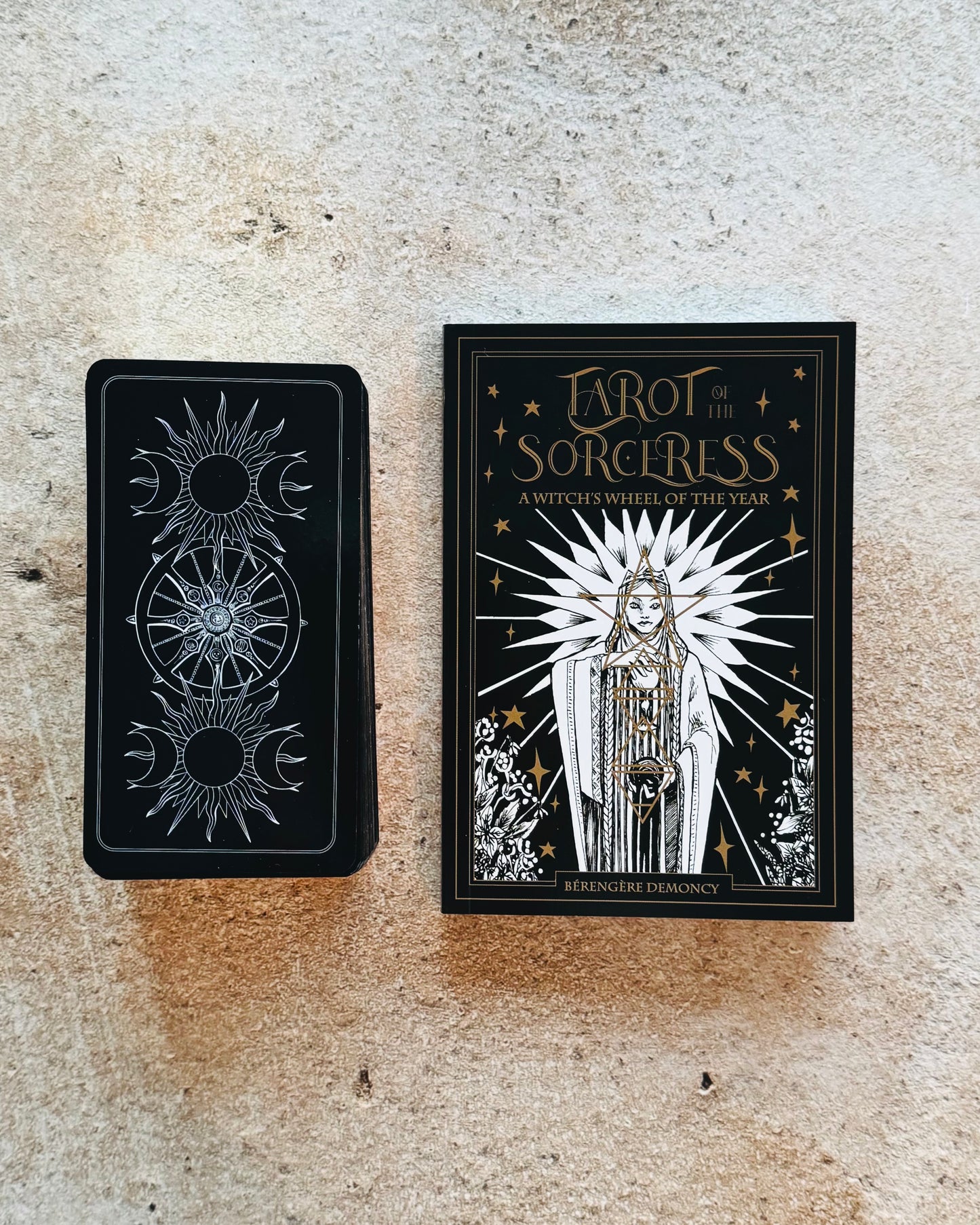 ORACLE SPIL TAROT SORCERESS