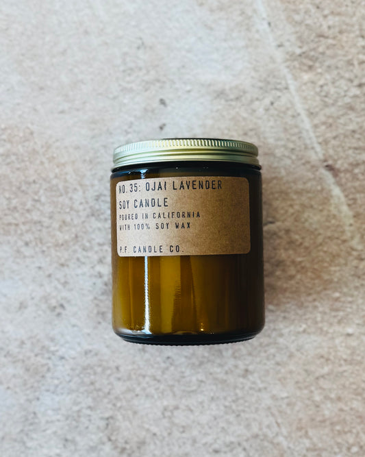 KERTI ojai lavender frá P.F. Candle Co. Eu