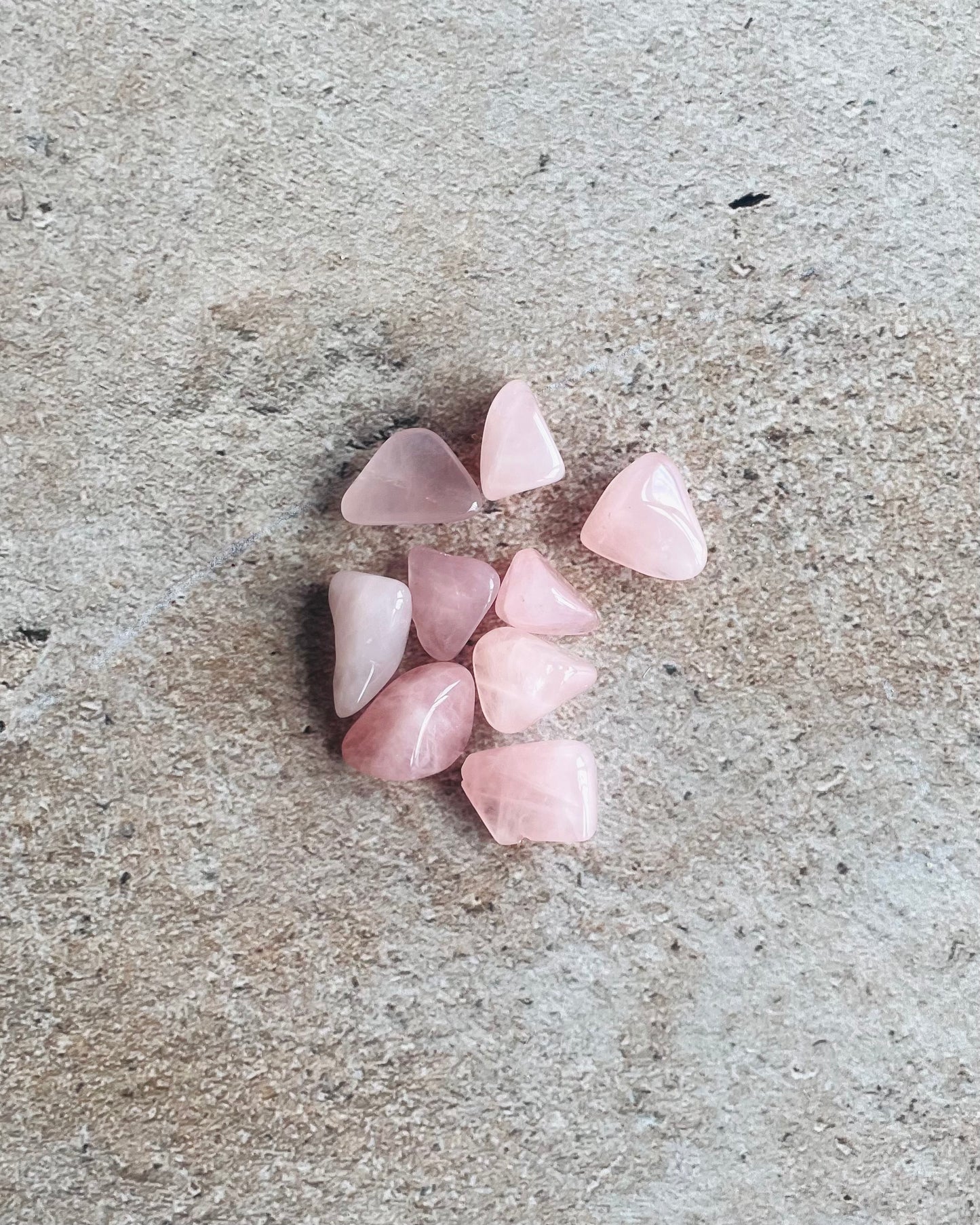 Kristall Rose Quartz (Tumblestones) frá Namibíu